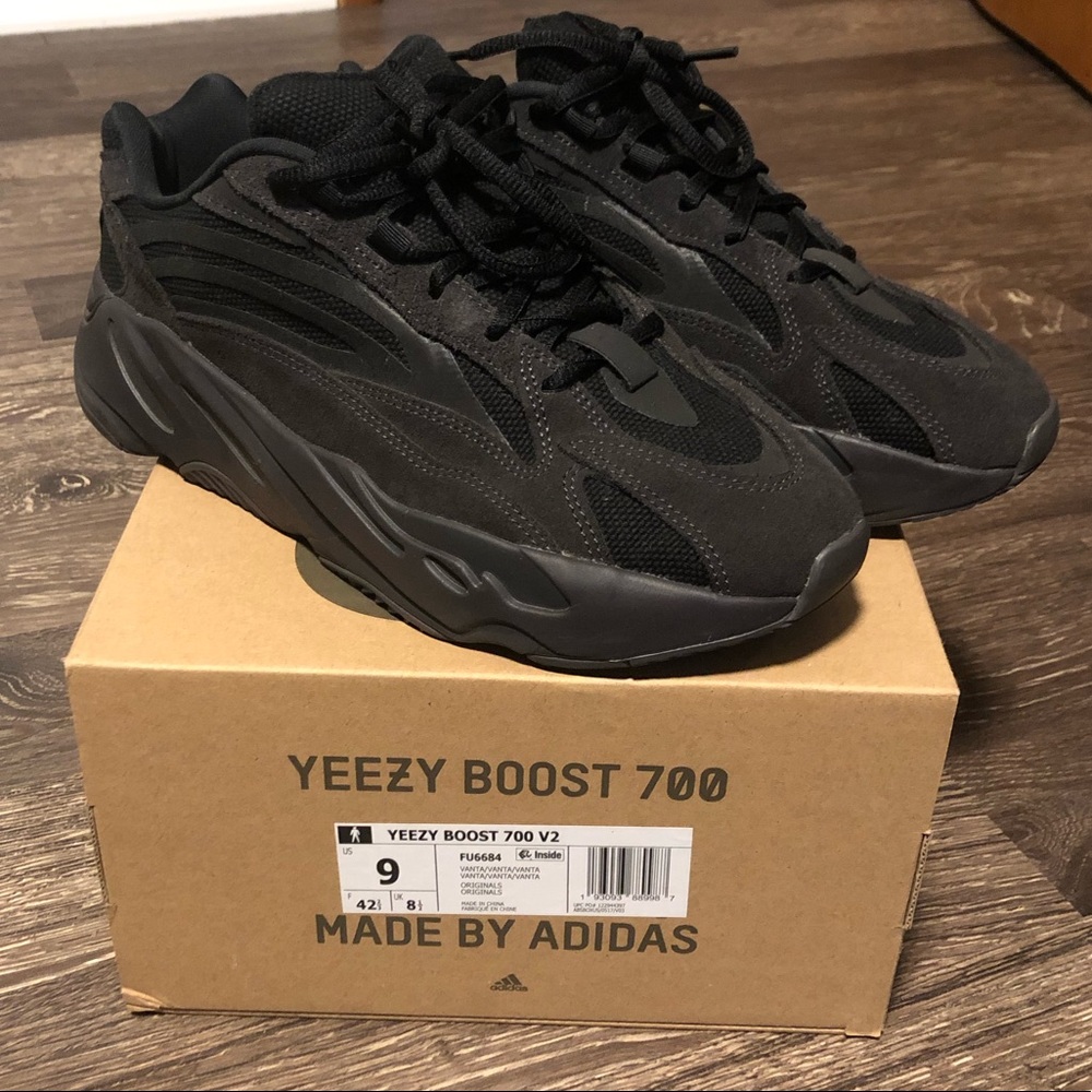 Adidas Yeezy Boost 700 V2 Vanta Black